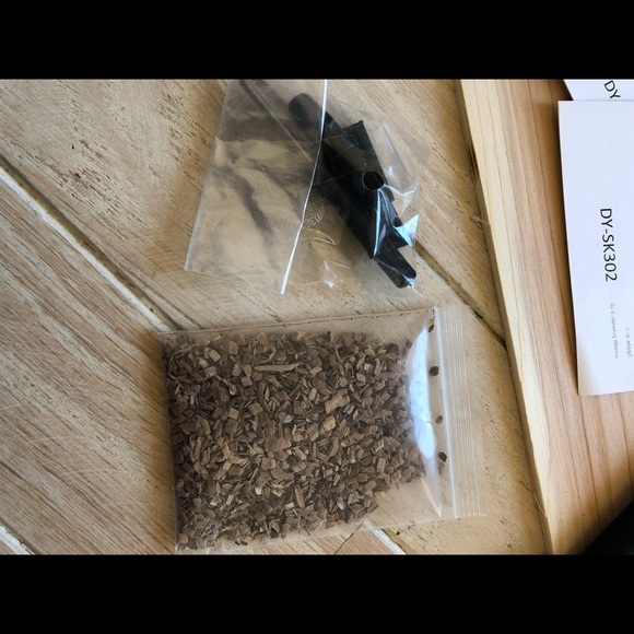 NWT New Boruit smoker and accessories - Picture 9 of 10